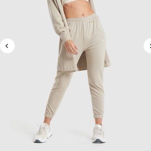 Whitney Simmons gymshark sweatpant joggers